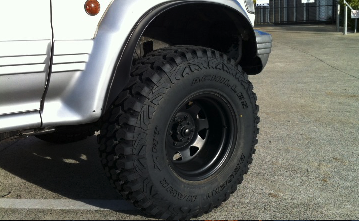 Achilles Desert Hawk XMT tire