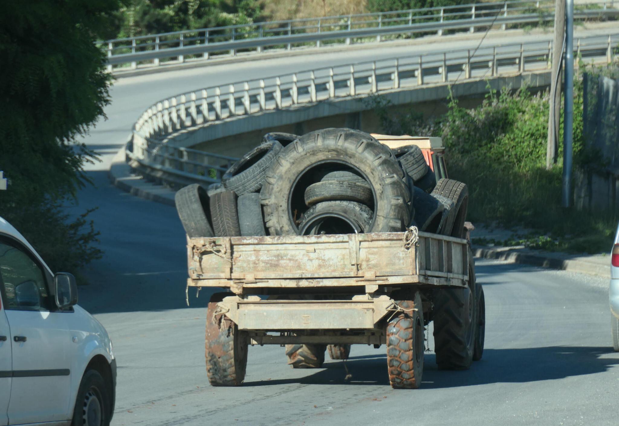 Maximizing Old Tires: Essential Tips for Effective Recycling and Disposal/Old Tires