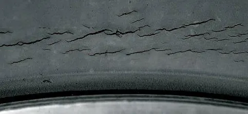Trailer-tire-sidewall-cracking-tires easy