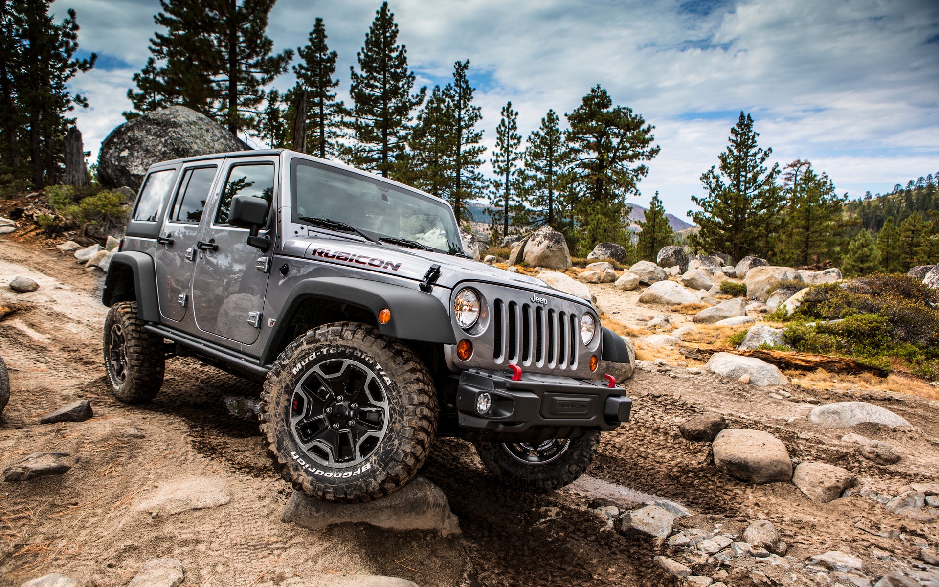 Best Highway Tires for Truck or SUV