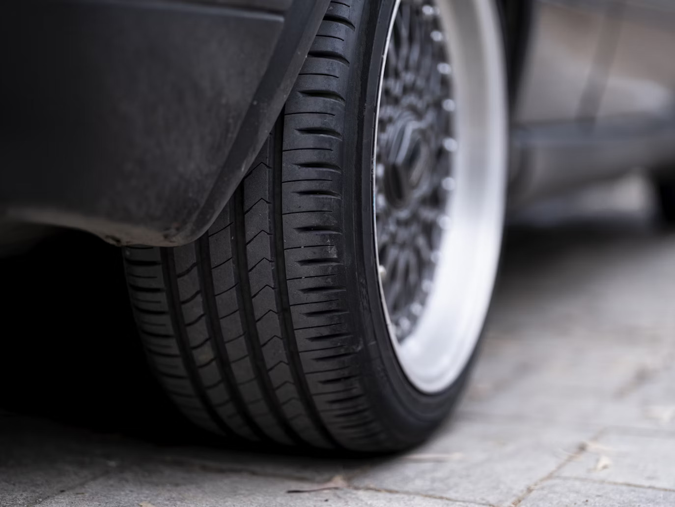 Renting a Car for the Holidays Check These Tire Tips First